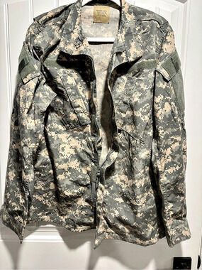 US Military Coat, Army Combat Uniform Camo Military Field Jacket Size Medium